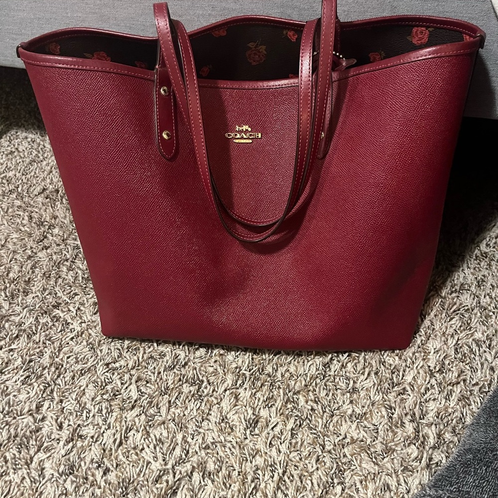 COACH BURGUNDY TOT BAG